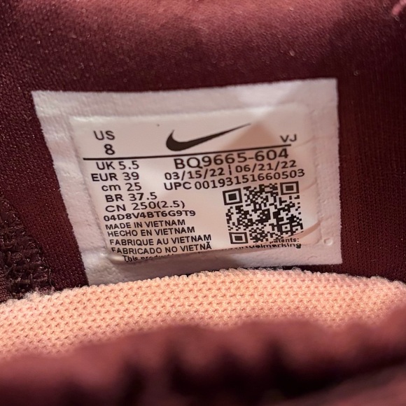 Nike Maroon and Pink Sneakers - Picture 2 of 8